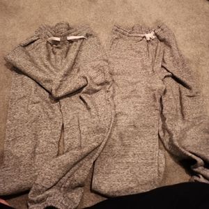 2 pairs of old navy boys sweatpants